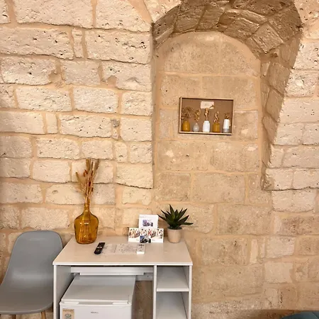 Sister Residence Rooms 3* باري