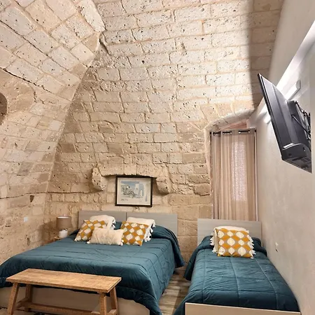 Sister Residence Rooms 3* باري