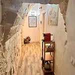 Sister Residence Rooms 3* باري