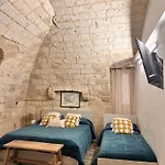 Sister Residence Rooms 3* باري