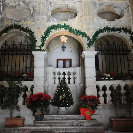 Sister Bed & Breakfast